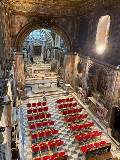 Vista della navata dal coro